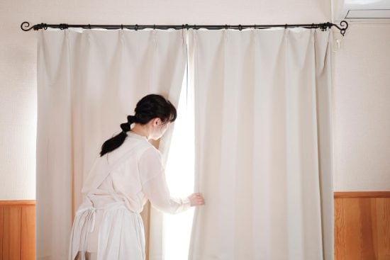 民泊不可のマンションなのに住民が…管理組合理事を20棟以上務める10億円投資家が明かす「闇民泊を合法的に追い出す方法」