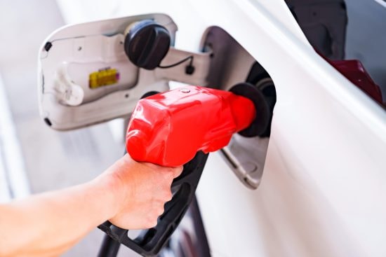 “会社のガソリンカード”でマイカーに給油していた新入社員。「上司に即バレた」“軽率な行動”にア然――大反響セレクション