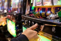 月60万円稼いだ45歳元パチプロ。「闇スロ」との出会いが“破滅の序章”に… ――仰天ニュース特報