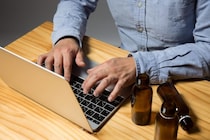 53歳で早期退職した男性が「会社に残るべきだった」と心底後悔した理由。独立当初は順調だったが、思わぬ落とし穴が…――大反響セレクション