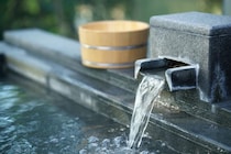 露天風呂からの景色を“スマホで撮影”する中国人観光客…注意したら“聞こえないフリ”「スタッフの丁寧な対応に救われた」――大反響セレクション