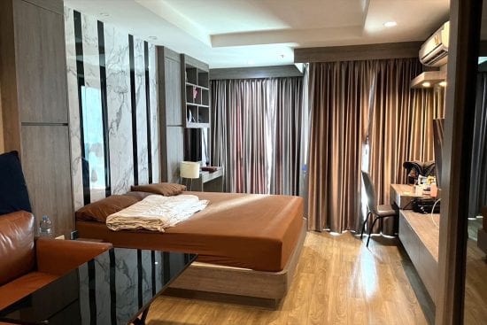 コンドミニアム