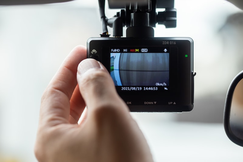 ドライブレコーダー、ドラレコ、車、運転