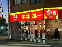 すき家が「ネズミ混入騒動」から9か月で“V字回復”を果たしたワケ。今でも「毎日午前3時から4時までの1時間は清掃業務」に