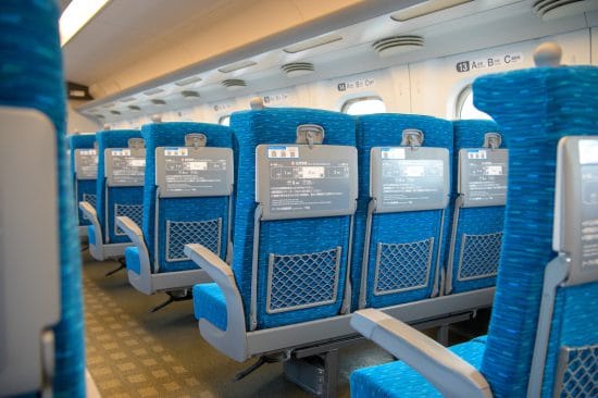 新幹線の車内