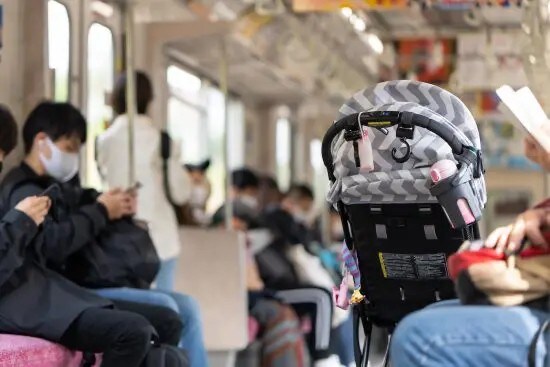 ベビーカー・電車