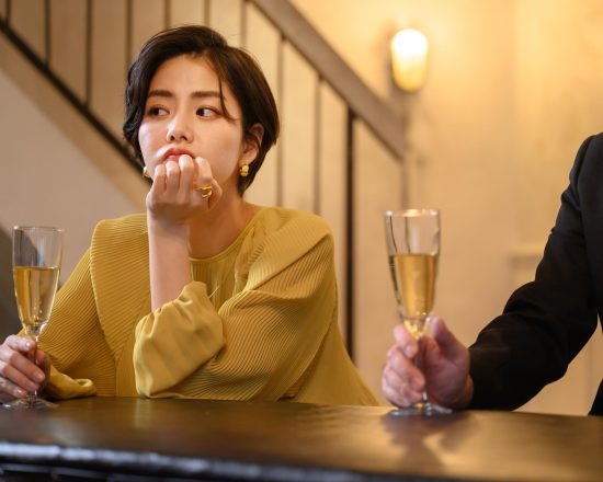 年下女性に「ドン引きされている」中年男性の特徴。「話が通じない」と感じさせてしまう“感覚のズレ”が