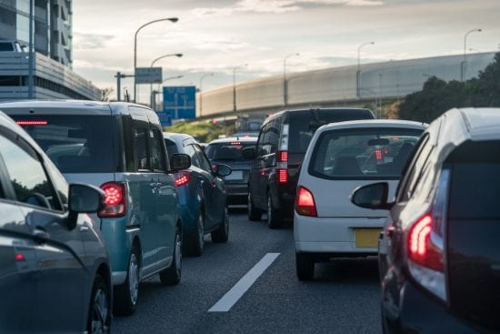 「黒のアルファードにべったりとくっつかれて」“新車乗り換え”が招いたあおり運転の恐怖