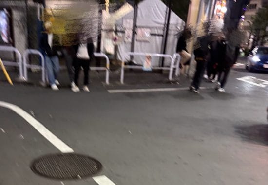 大久保公園「立ちんぼ最新事情」を元セクシー女優が取材した結果…座りながら客を待つ“外国人女性”も