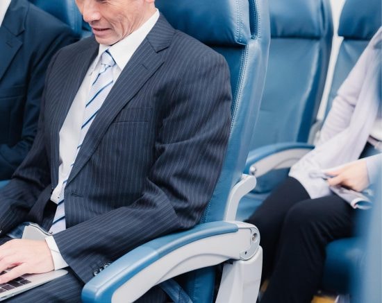 三島駅を過ぎて現れた男