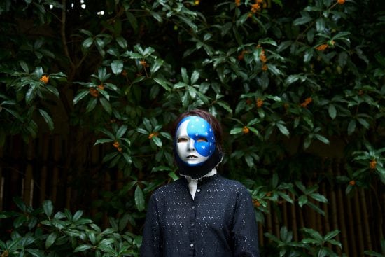 「お互いに秘密を抱えながら同じ家に住んでいる」匿名作家が築いた“植物のような夫婦関係”