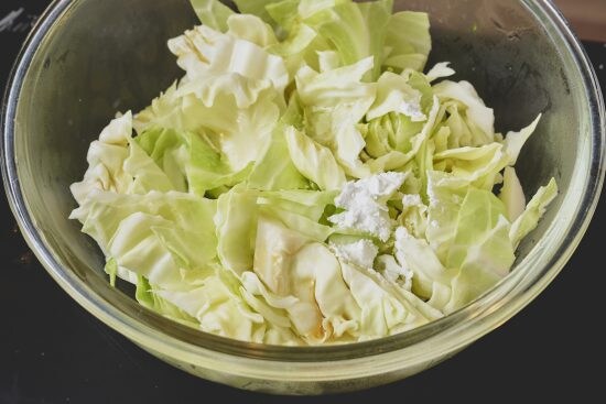 リュウジ　鶏むねとキャベツの塩けいちゃんの作業工程