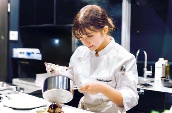 料理人7割、セクシー女優3割で仕事