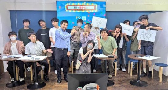 大喜利ブームの“現場”をのぞいてみた。「会社帰りのサラリーマン」がボケ合う理由