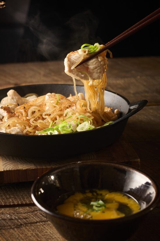 リュウジ　超痩せ鶏むねしらたき