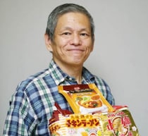 「年間700食」袋麵を食べていた65歳男性を直撃。健康診断の結果や体重の変化も教えてもらった――週末ベスト