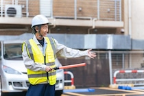 日給1万8000円も！意外と稼げる「無資格・未経験OK」のシニア向け求人4職種