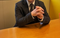 「休日の電話に出ないのは当然」な若手と「責任が重くなり休めない」上司…「つながらない権利」で分断される職場のリアル