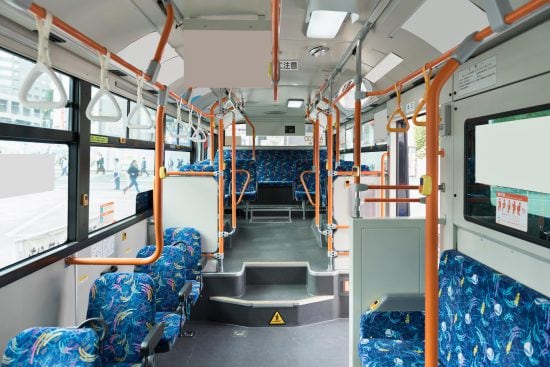 乗客の体調不良でバスが停車。「遅れるのに運賃はそのまま？」と怒鳴る中年女性2人を降車させた運転手の言葉――仰天ニュース特報