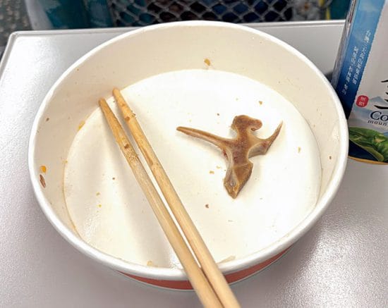 孤独のファイナル弁当 「初めて食べた台湾の駅弁、ゴキゲン」