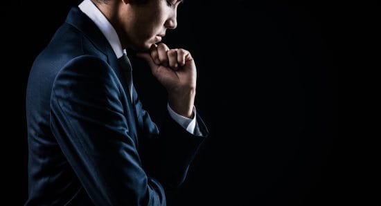 仕事で頑張り続けるほど不利になる？自分を縛る“縛りプレイ”という罠