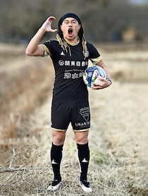 「サッカーをやめようと考えていた」田中パウロ淳一が、日本一“バズる”Jリーガーになるまで