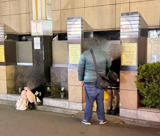 大久保公園「立ちんぼ最新事情」を元セクシー女優が取材した結果…摘発を逃れる“巧妙な手口”の全貌