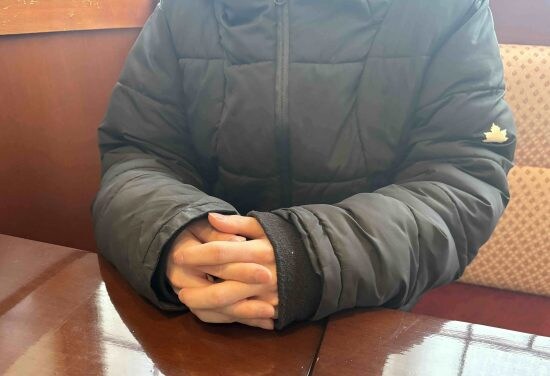 「完全に失明する可能性もある」医師に告げられた32歳男性の絶望。原因は長時間のスマホ利用、たった1年で視力は0.02以下に