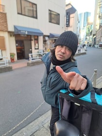 毎日朝9時から22時半まで配達…4人家族を“フードデリバリーの収入”のみで養う54歳男性「家計は全く把握していない」