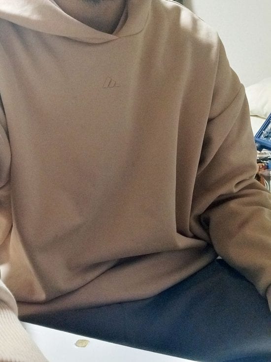 「『次はホテルに行きたい』と囁かれ…」女性ライバーへの投げ銭で“1250万円失った”46歳男性の末路