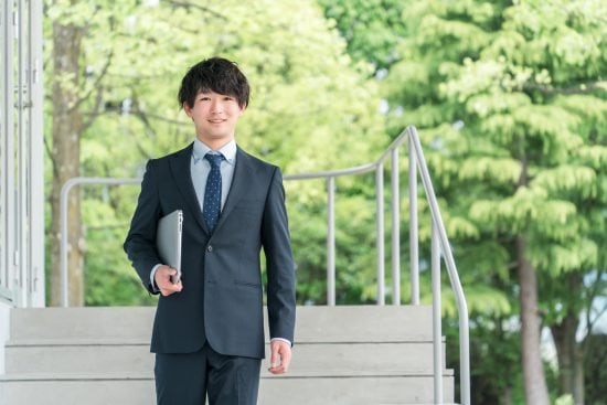 先輩のノウハウを「古い」と一蹴する高学歴新入社員。自信満々で出した企画は「AIのようなテンプレ」で…取引先から怒号を浴びた結果