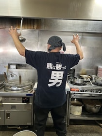 「大きな野良犬だと思ったら…」58歳男性が熊に襲われ“撃退”するまでの顛末「右目上の傷からは骨が…」12針を縫う大けが