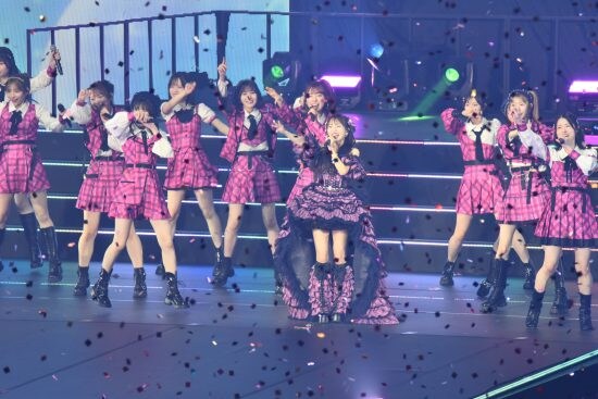 向井地美音卒コン