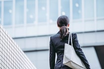 「転職経験ゼロ」が40代で仇となる…生え抜き社員が陥る“市場価値の罠”、中途採用の現場で「敬遠される」意外な共通点