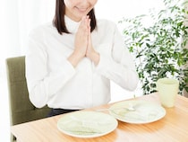 「飲食店で『ごちそうさま』って言わなきゃダメ？」Xで炎上した主張が間違っているワケ。「ちそう」の本当の意味とは