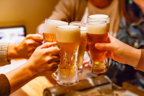 居酒屋で乾杯