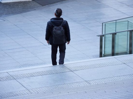 中年男性には厳しすぎる“婚活の現実”