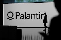 パランティア、OpenAI、アンソロピック…巨大AI企業が客の会社にエンジニアを送り込む“真の狙い”。あなたの仕事を「楽にするため」ではない恐怖