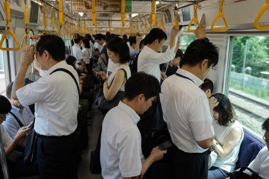 電車マナー1