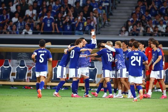 サッカー日本代表、「1-0勝利」は“新ルール”の恩恵が。アイスランド監督は苦言も…主審の主観に委ねられる危うさ