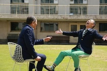 「目標がないと前向きに生きられへん」 ザ・ぼんちが語る“老いない漫才論”