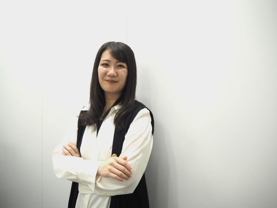 井上彩