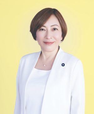 上田令子都議