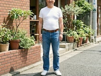 「ダサい中年男性」がやりがちな“白Tシャツの着こなし”。デニムと組み合わせた定番スタイルにも注意点が