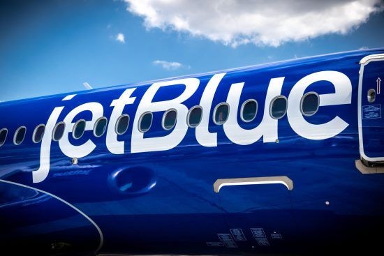 米・航空会社のミスで露呈した「AI値上げ」の真実。AIが”高くても買う人”を勝手に選んでいた