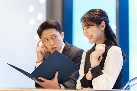 男女間におけるデート代の奢る・奢られ論争