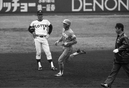 プロ初となる第1号ソロ本塁打を放った試合での石毛氏