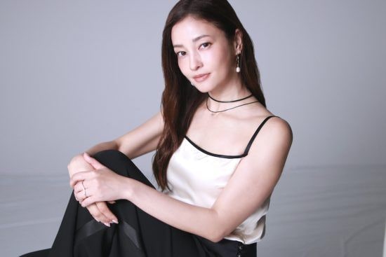 「洗脳だと思うんです」黒木メイサ（38）が語る“強い女性”イメージの本音…15歳で上京、稽古場で泣いた日々も
