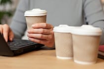 “コーヒー断ち”のX投稿が大きな反響。「適量」を守らず、コーヒーを“飲みすぎる人”がハマる落とし穴とは