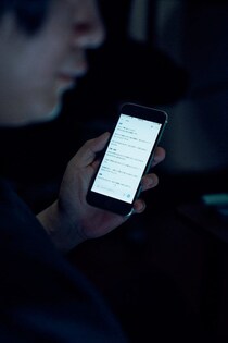 元占い師が暴露…急増する“自称占い師”の巧妙な手口。無料のはずがLINEで“特別祈祷50万円”を勧められ…使っていたら「即アウト」な言葉とは